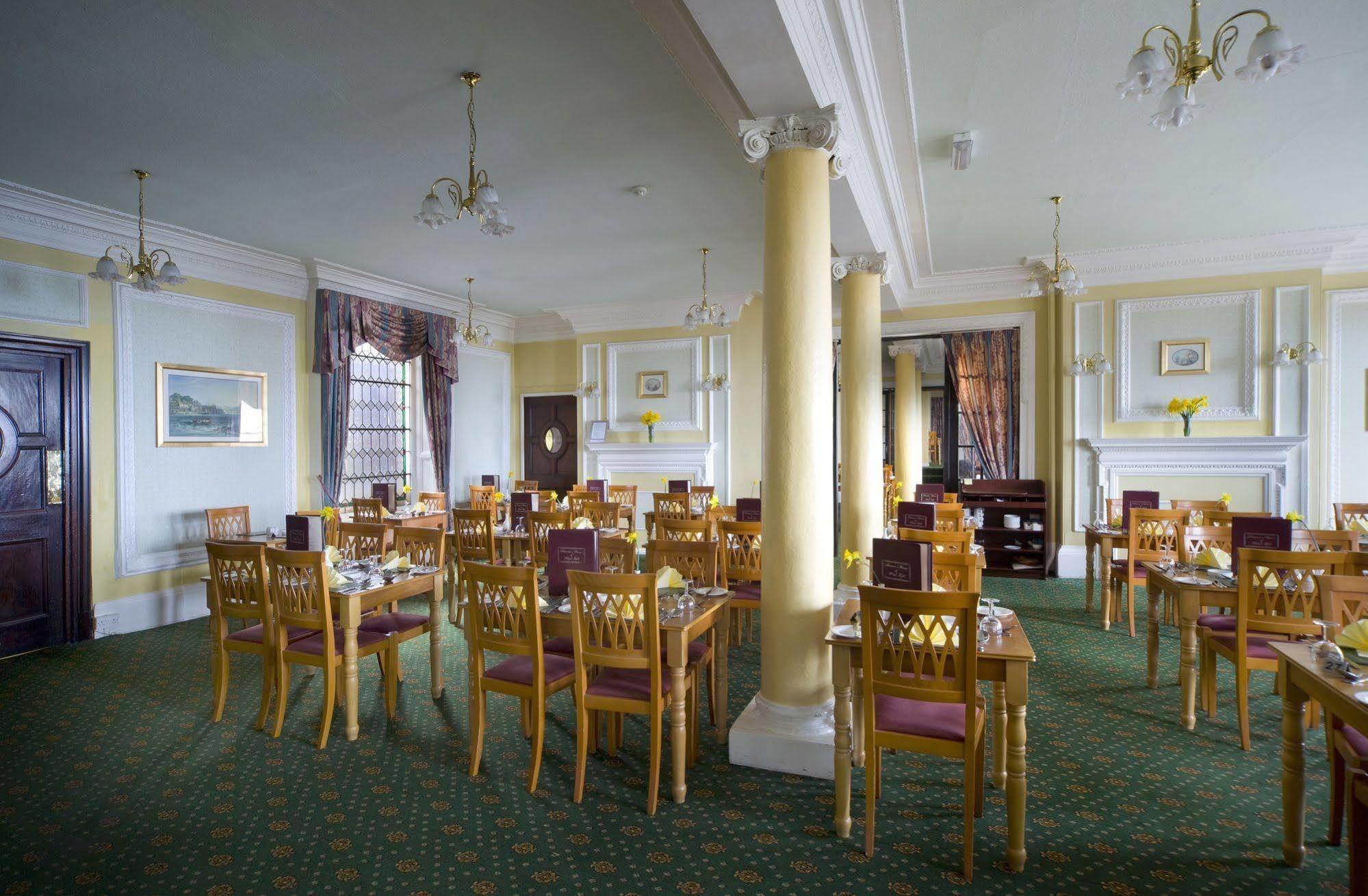 Royal Whitby Hotel Exterior photo